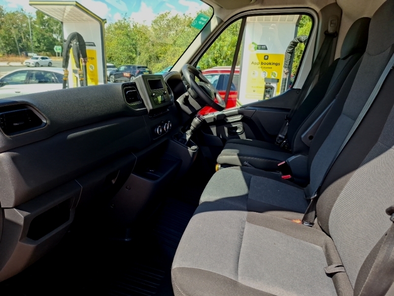 Renault Master Mm35dci 135 Business Medium Roof Van White #5