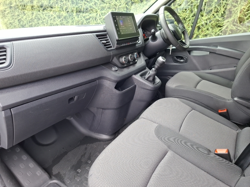 Renault Trafic Sl30 Blue Dci 130 Advance Safety Van White #5