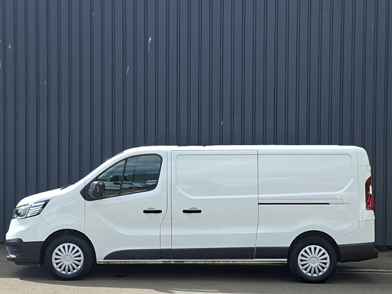 Renault Trafic Ll30 Blue Dci 130 Advance Safety Van White #4
