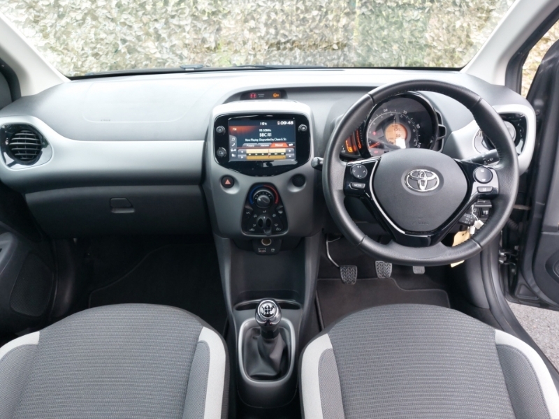 Toyota Aygo 1.0 Vvt-i X-play Tss Grey #3
