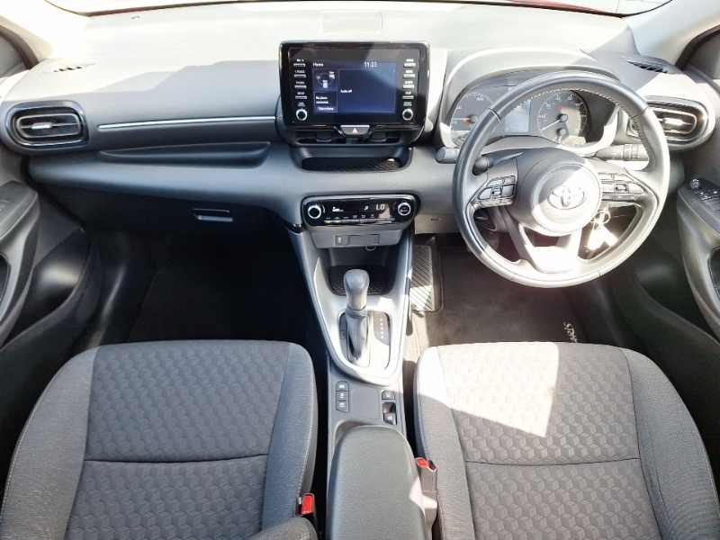 Toyota Yaris 1.5 Hybrid Icon Cvt Red #3