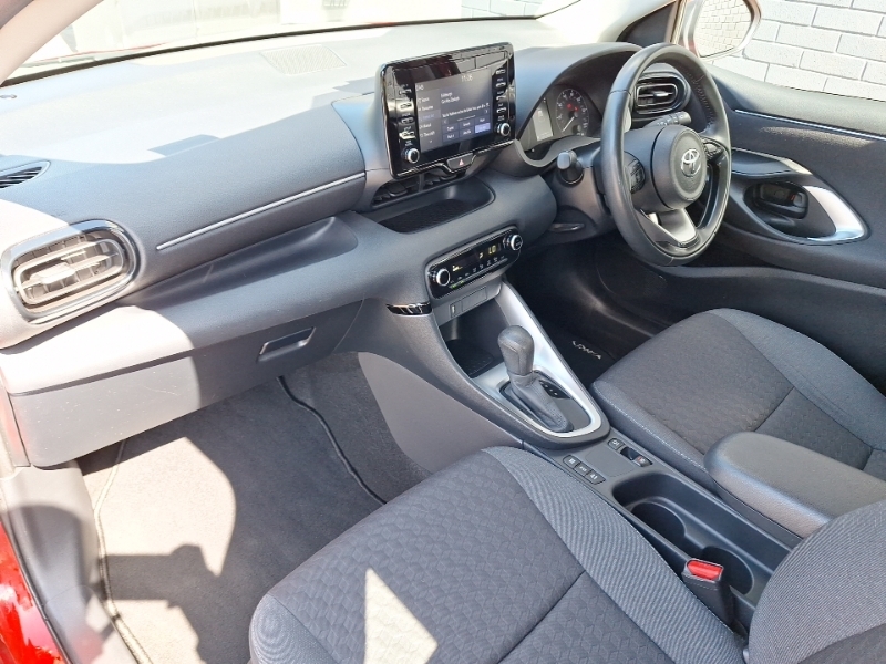 Toyota Yaris 1.5 Hybrid Icon Cvt Red #5