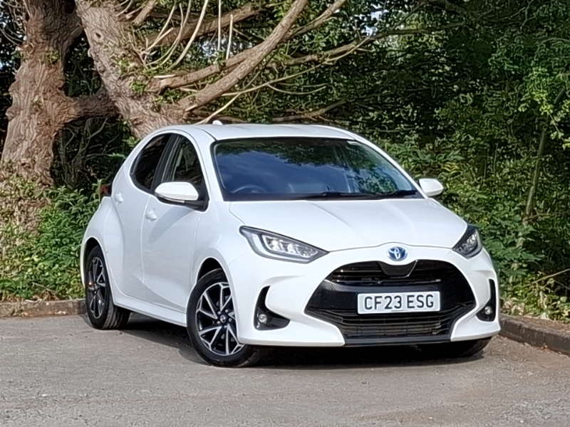 Toyota Yaris 1.5 Hybrid Design Cvt Nav White