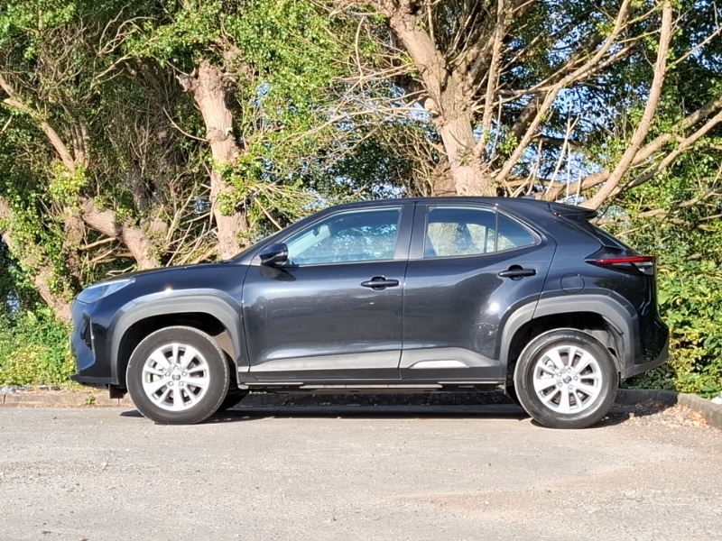 Toyota Yaris Cross 1.5 Hybrid Icon Cvt Black #4