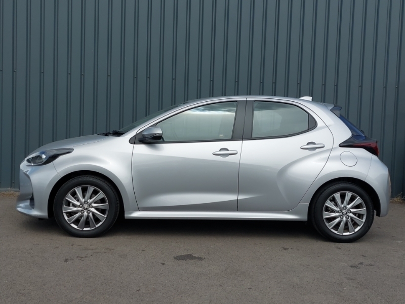 Toyota Yaris 1.5 Hybrid Icon Cvt Silver #4