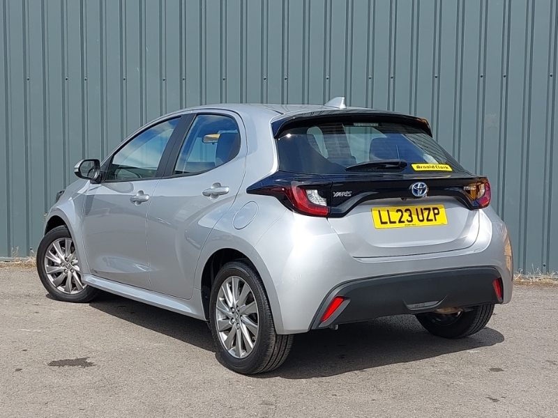 Toyota Yaris 1.5 Hybrid Icon Cvt Silver #2