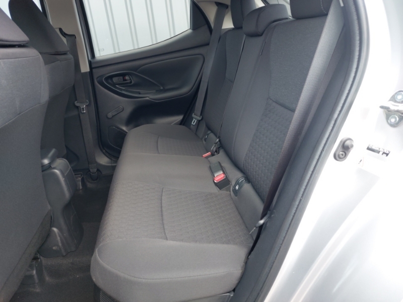 Toyota Yaris 1.5 Hybrid Icon Cvt Silver #6