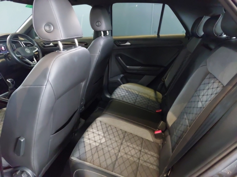 Volkswagen T-Roc 1.5 Tsi R-line Grey #6