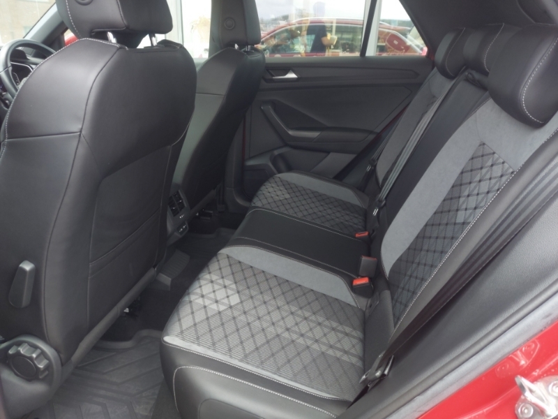 Volkswagen T-Roc 1.5 Tsi R-line Dsg Red #6