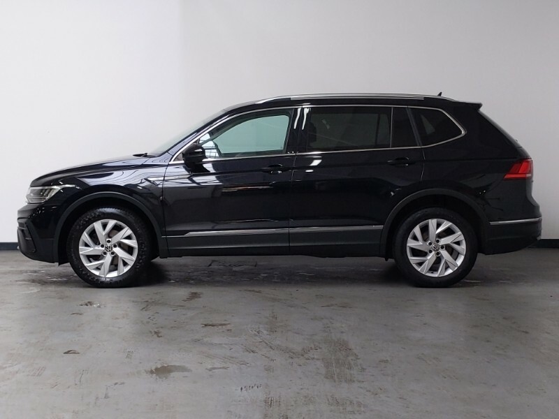 Volkswagen Tiguan Allspace 1.5 Tsi Life Black #4