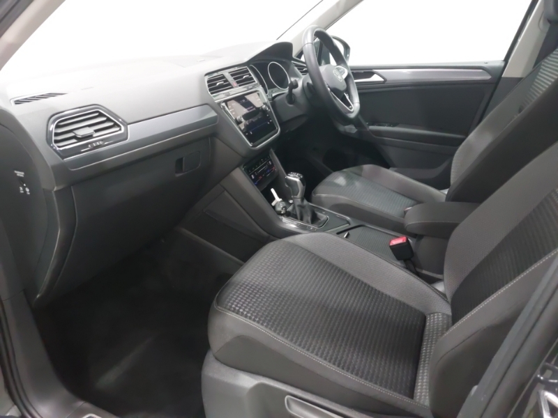 Volkswagen Tiguan 1.5 Tsi 150 Active Dsg Grey #5