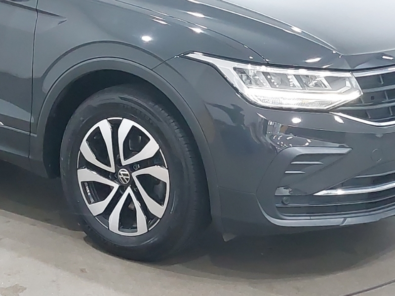 Volkswagen Tiguan Active Tsi White #20