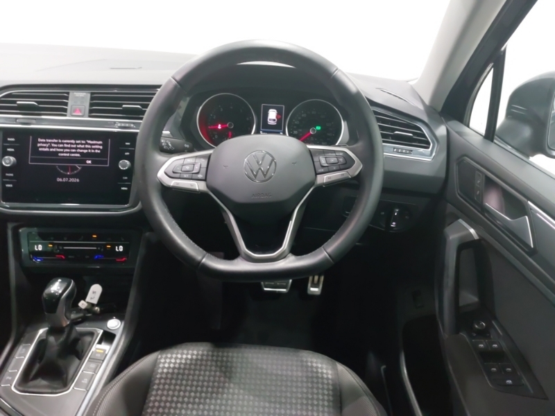 Volkswagen Tiguan Active Tsi White #8