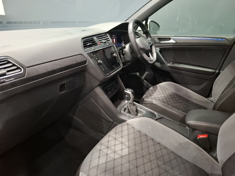 Volkswagen Tiguan 2.0 Tdi R-line Dsg White #5