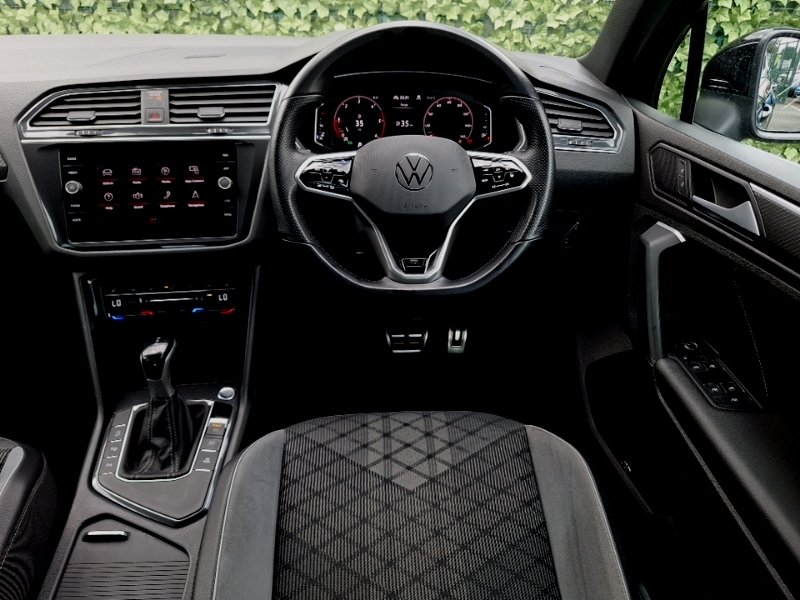 Volkswagen Tiguan 2.0 Tdi R-line Dsg Black #5
