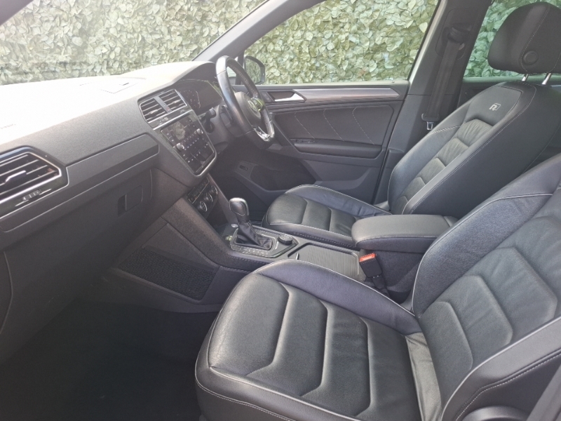 Volkswagen Tiguan 2.0 Tdi 150 4Motion R-line Tech Dsg White #5