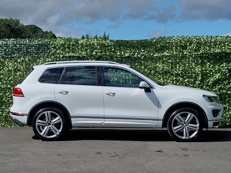 Volkswagen Touareg 3.0 V6 Tdi Bmt 262 R-line Plus Tip White #3