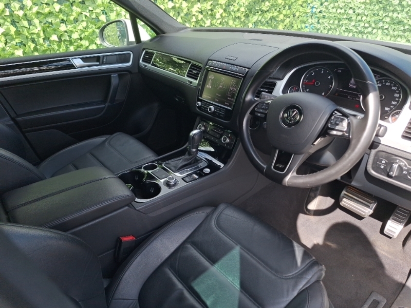 Volkswagen Touareg 3.0 V6 Tdi Bmt 262 R-line Plus Tip White #6