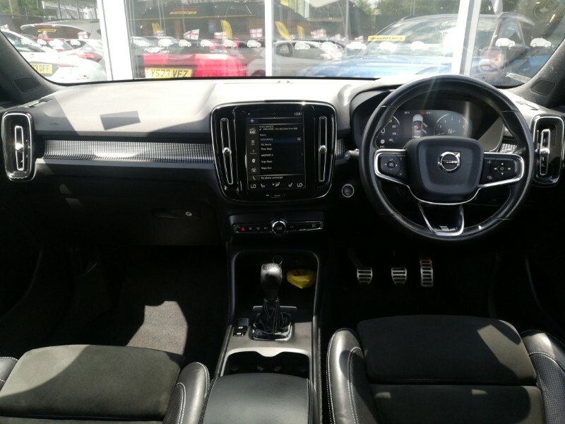Volvo XC40 1.5 T3 163 R Design Blue #3