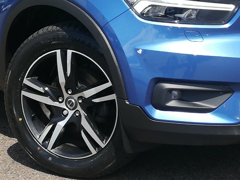 Volvo XC40 Volvo R-design Pro D4 Awd Silver #9