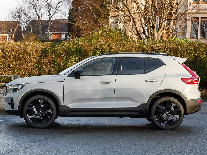 Volvo XC40 2.0 B3p Plus Pro Black Edition Grey #4