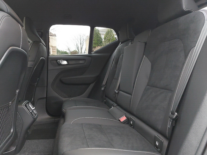 Volvo XC40 2.0 B3p Plus Pro Black Edition Grey #6