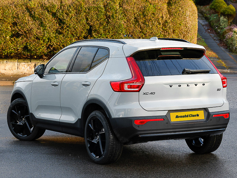 Volvo XC40 2.0 B3p Plus Pro Black Edition Grey #2
