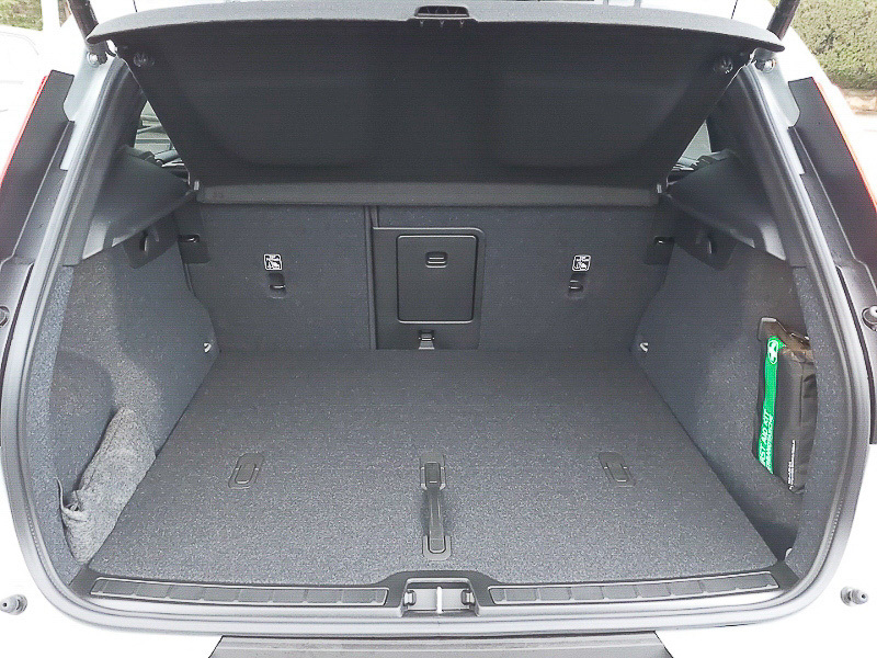 Volvo XC40 2.0 B4p Ultra Dark Silver #19