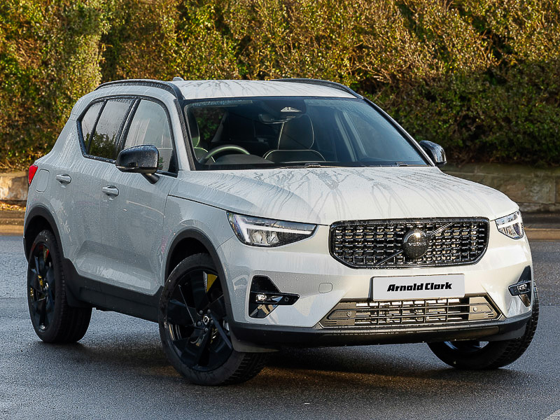 Volvo XC40 2.0 B3p Plus Pro Black Edition Grey