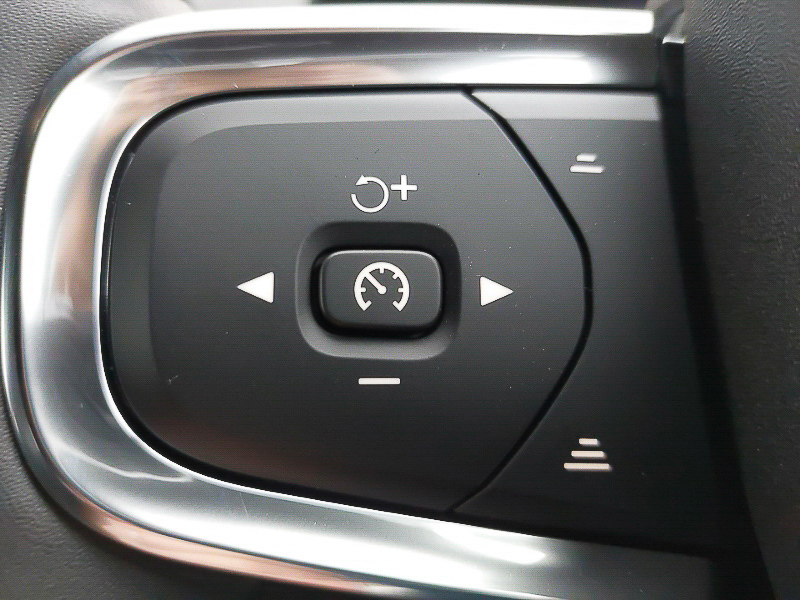 Volvo XC40 2.0 B4p Ultra Dark Silver #11