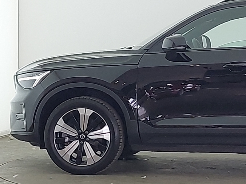 Volvo XC40 Plus, B4 Mild Hybrid, Dark Black #19