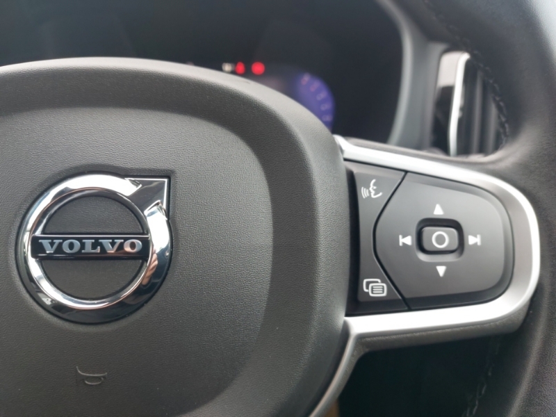Volvo XC60 2.0 B4d Plus Dark Awd Geartronic Grey #13