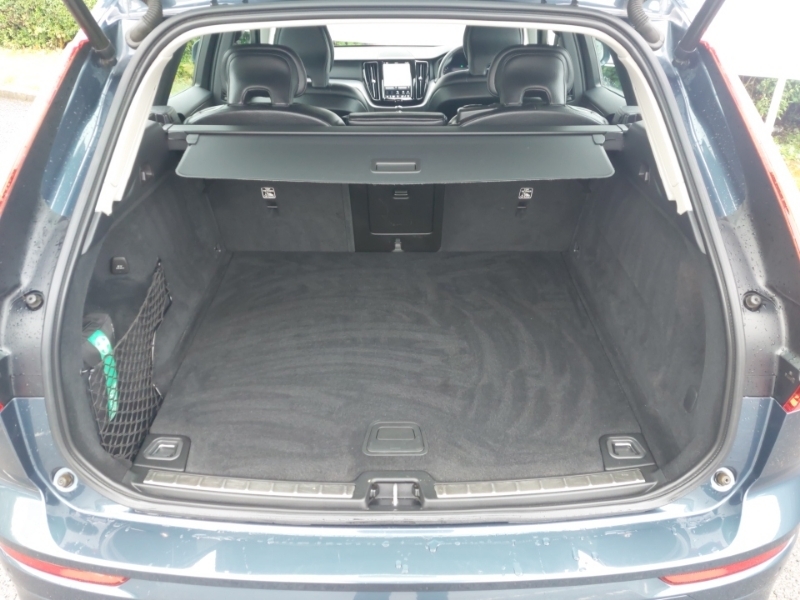 Volvo XC60 2.0 B4d Plus Dark Awd Geartronic Grey #18