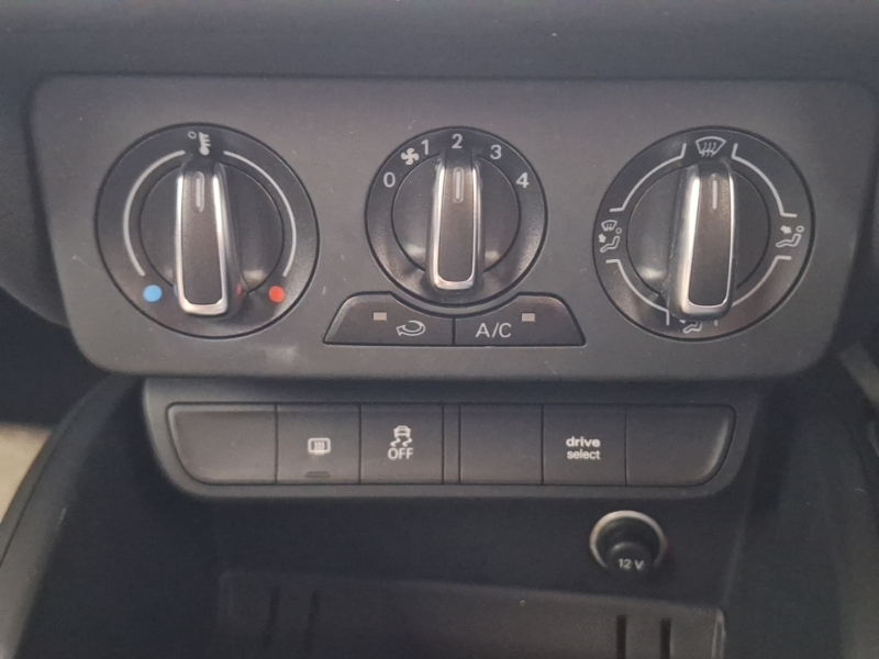 Audi A1 1.6 Sportback Tdi Sport 114 Bhp Blue #17