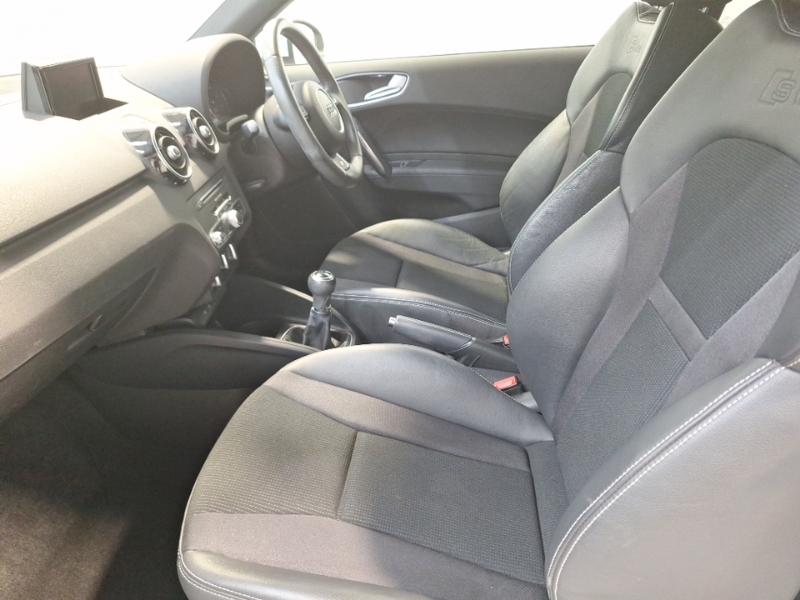 Audi A1 1.6 Sportback Tdi Sport 114 Bhp Blue #19