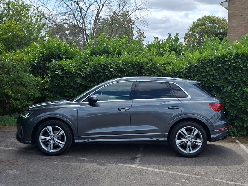 Audi Q3 35 Tfsi S Line S Tronic Grey #4