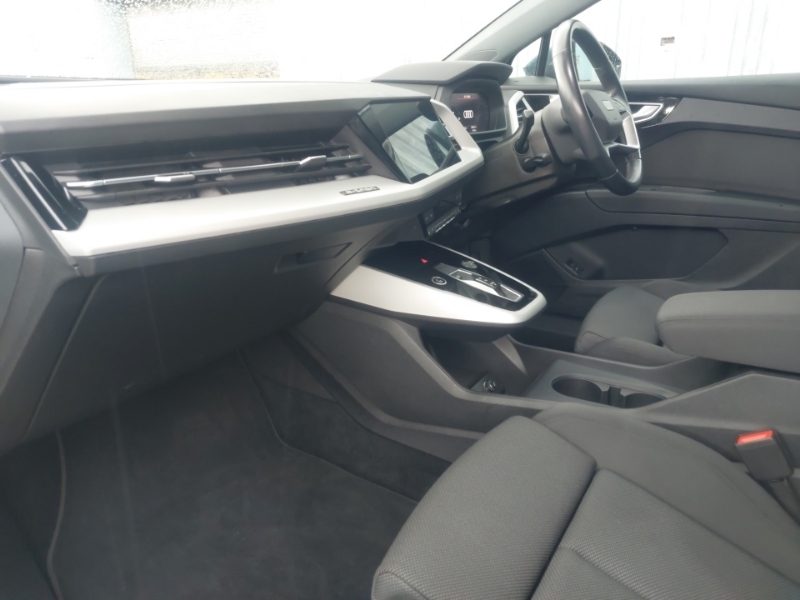 Audi Q4 E Tron 150Kw 40 82Kwh Sport Blue #5