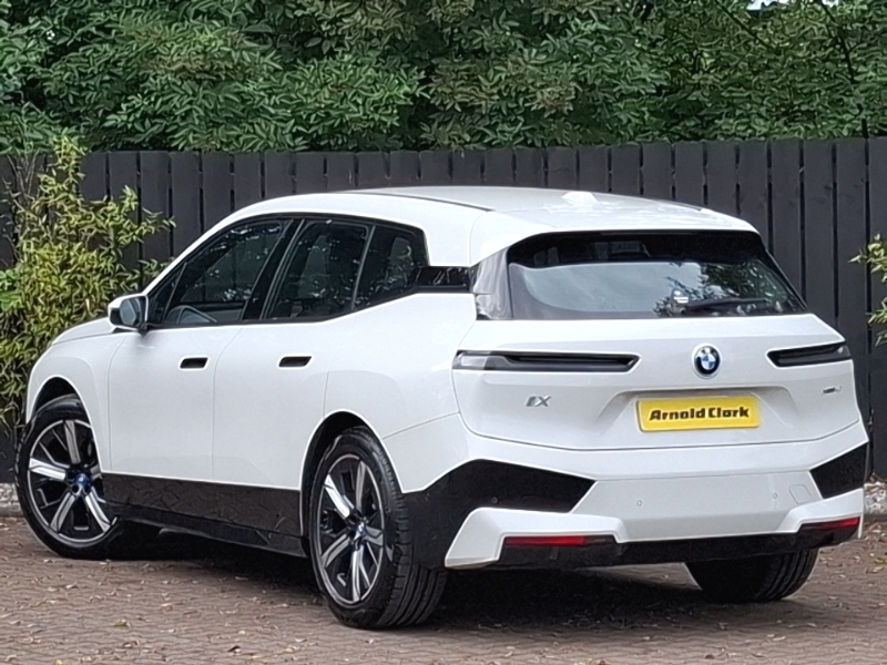 BMW iX 240Kw Xdrive40 M Sport 76.6Kwh White #2