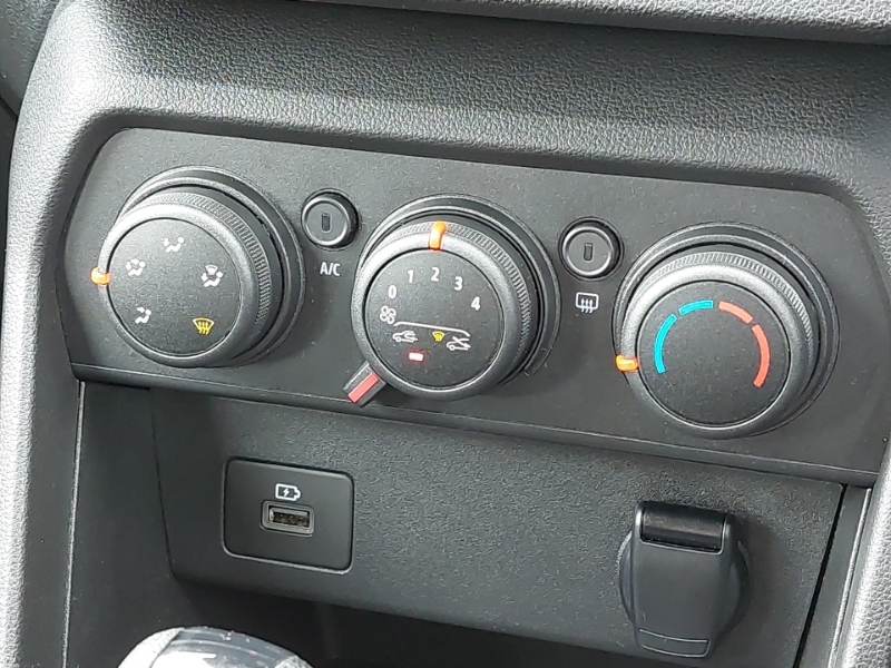 Dacia Sandero Stepway Dacia Sandero Stepway 1.0 Tce Comfort White #16