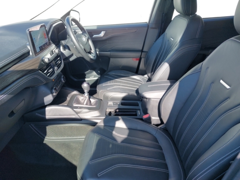 Ford Kuga 1.5 Ecoboost 150 Vignale Black #5