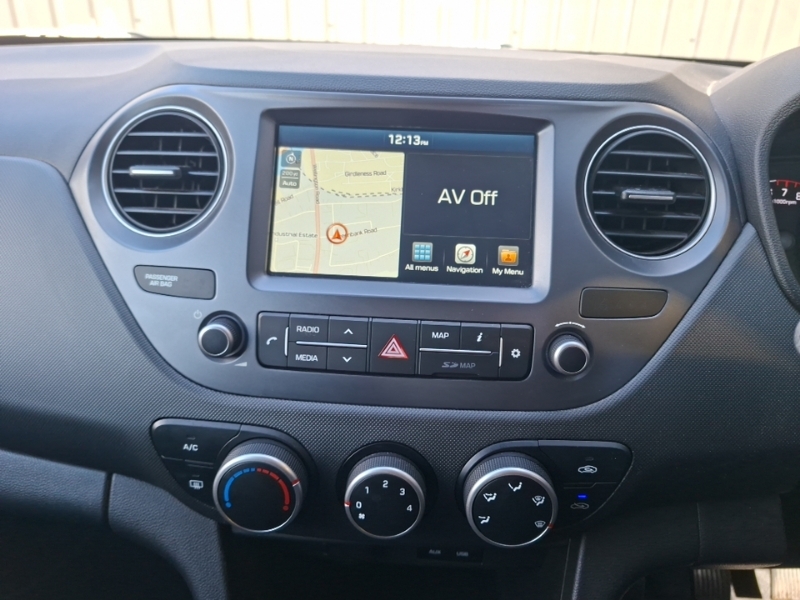 Hyundai I10 1.2 Se Red #9