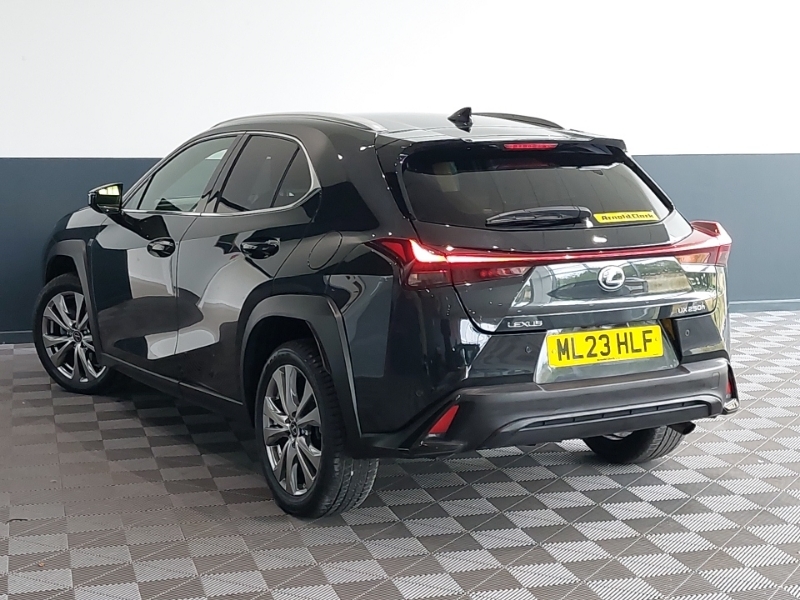 Lexus UX 250H 2.0 F-sport Design Cvt Black #2