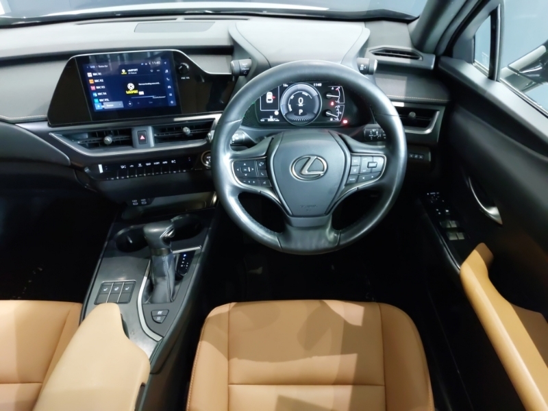 Lexus UX F-sport Design White #8