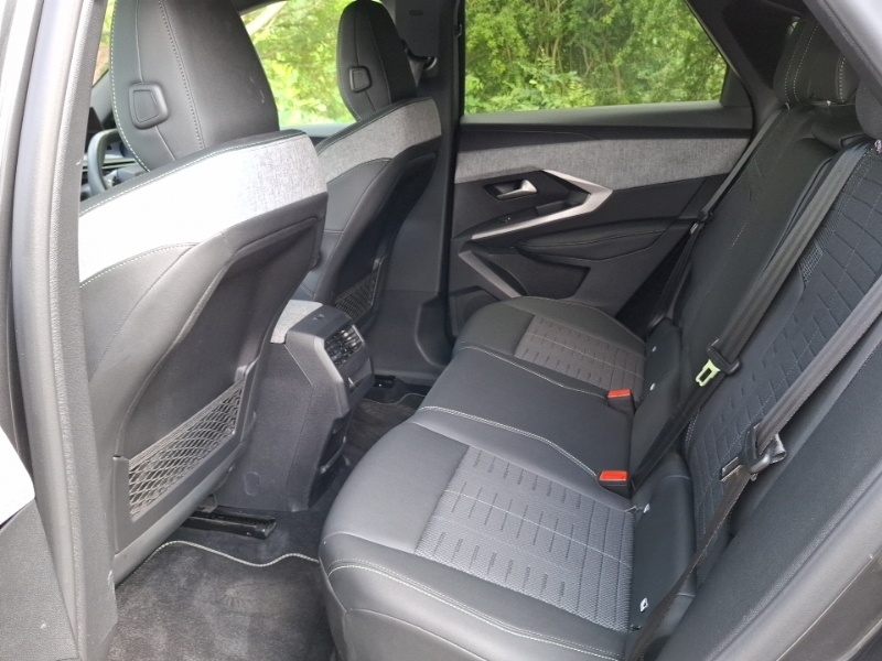 Peugeot 3008 1.2 Hybrid 136 Gt E-dsc6 Grey #6