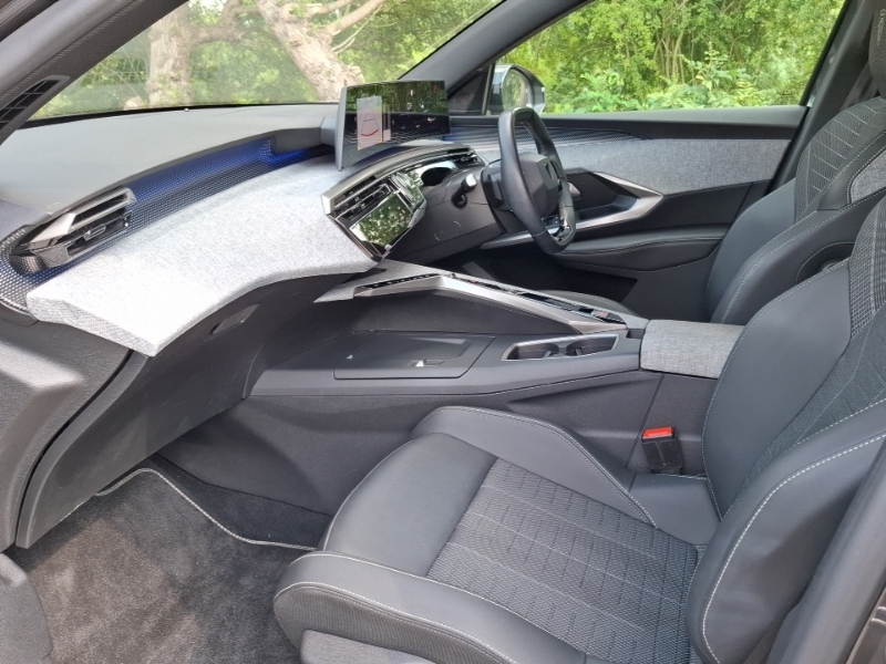 Peugeot 3008 1.2 Hybrid 136 Gt E-dsc6 Grey #5