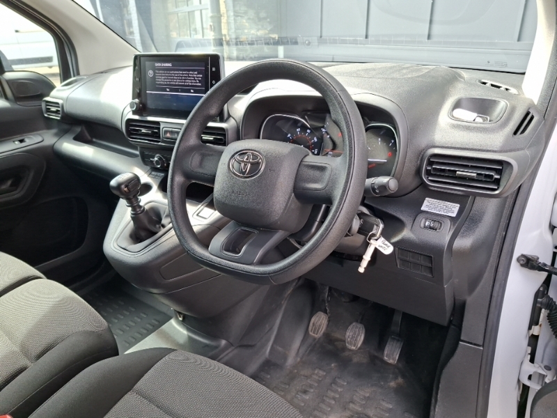 Toyota Proace City 1.5 Bluehdi Design Short Panel Van White #3