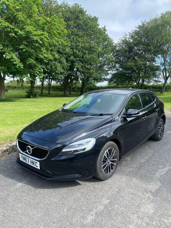 Volvo V40 T2 122 Momentum Geartronic YM67HKC Black #3
