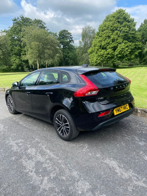 Volvo V40 T2 122 Momentum Geartronic YM67HKC Black #5