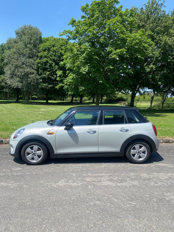 Mini Hatch 1.5 Cooper Silver #4