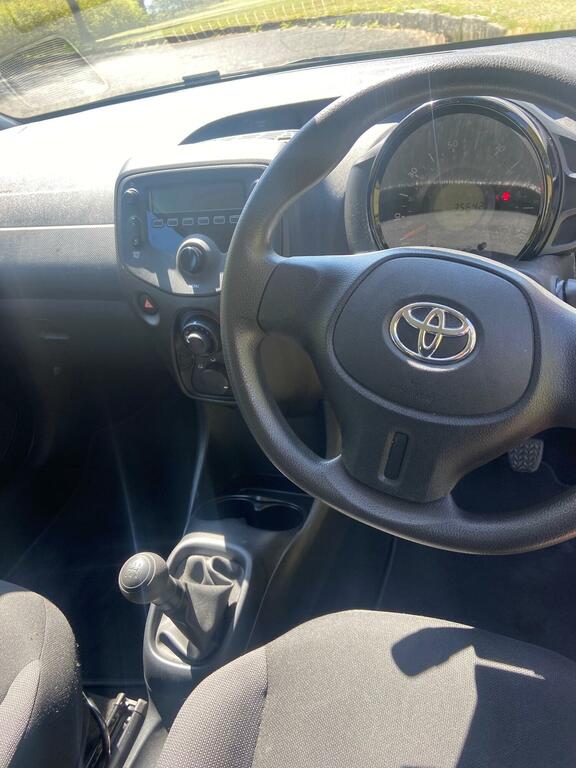 Toyota Aygo 1.0 Vvt-i X MT64DZL Red #6